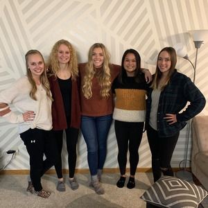 Meet your Posher, Liz